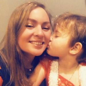 Meet your Posher, Angela